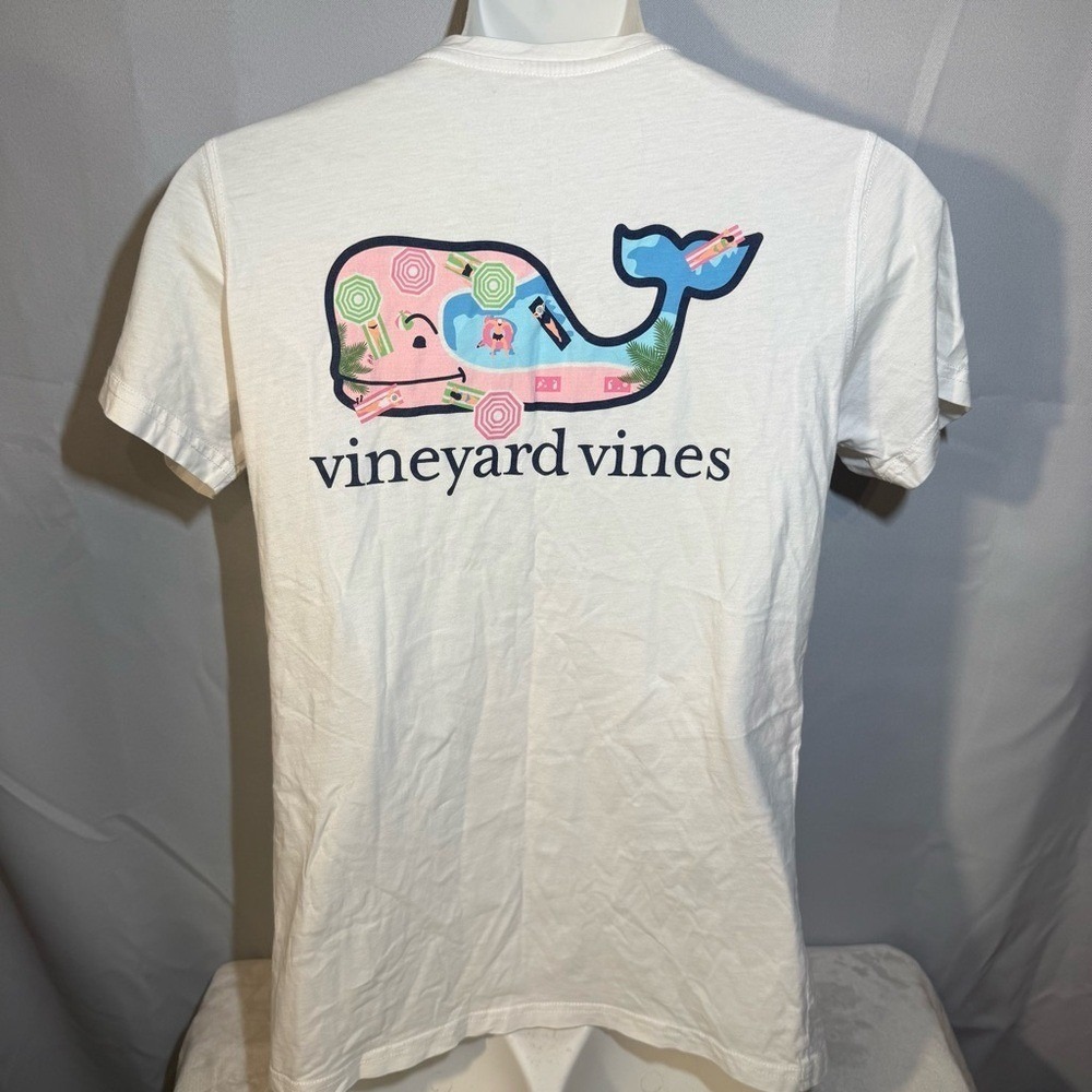 Vineyard Vines Beach Scene Whale Graphic Pocket Tee XS